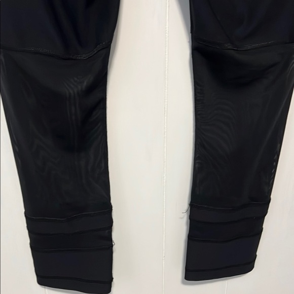 90 Degree By Reflex Black Cropped Leggings (see through knee down) - Picture 4 of 6